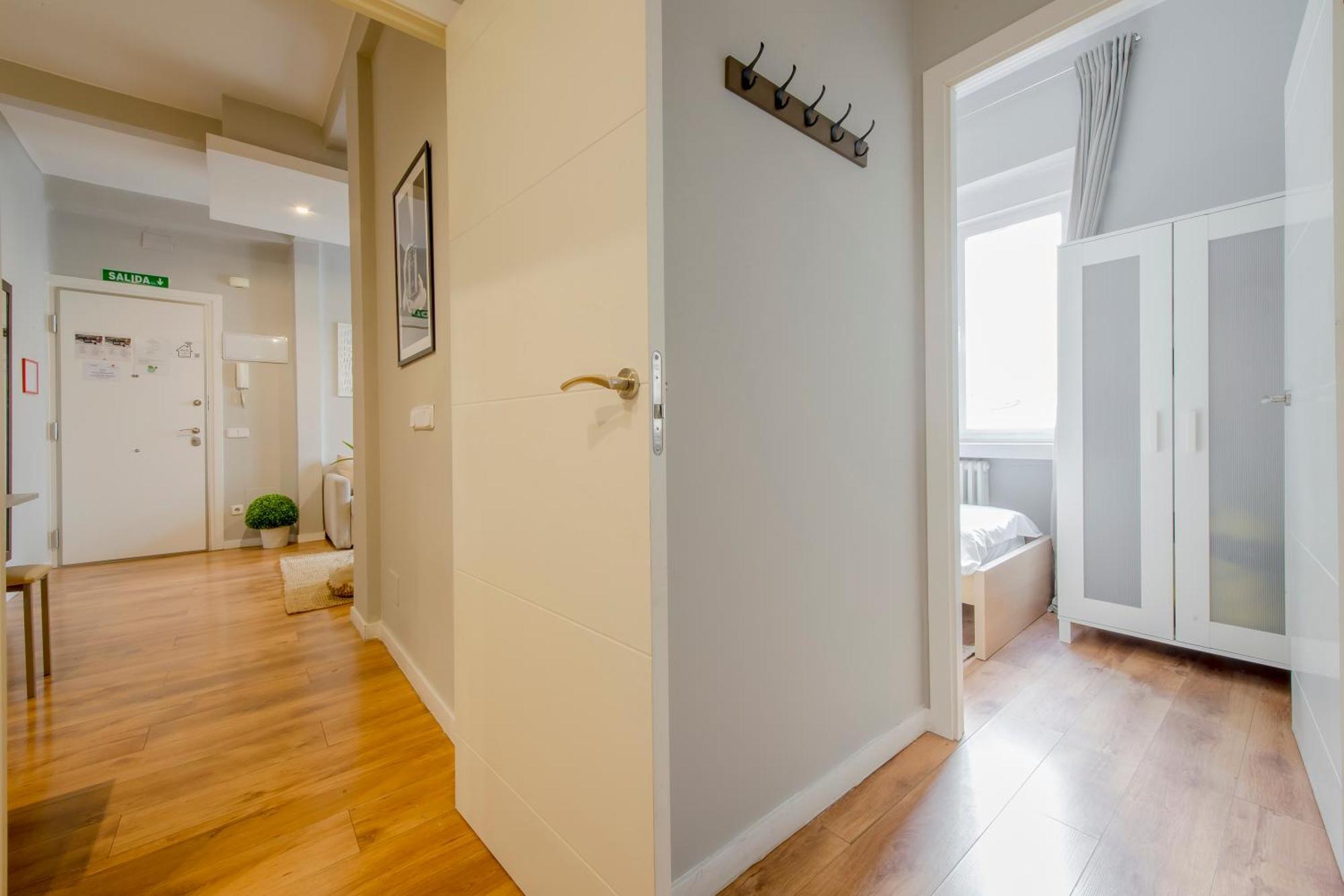 Excelente Piso De 3 Habitaciones En La Latina-Centro Madrid Exterior photo