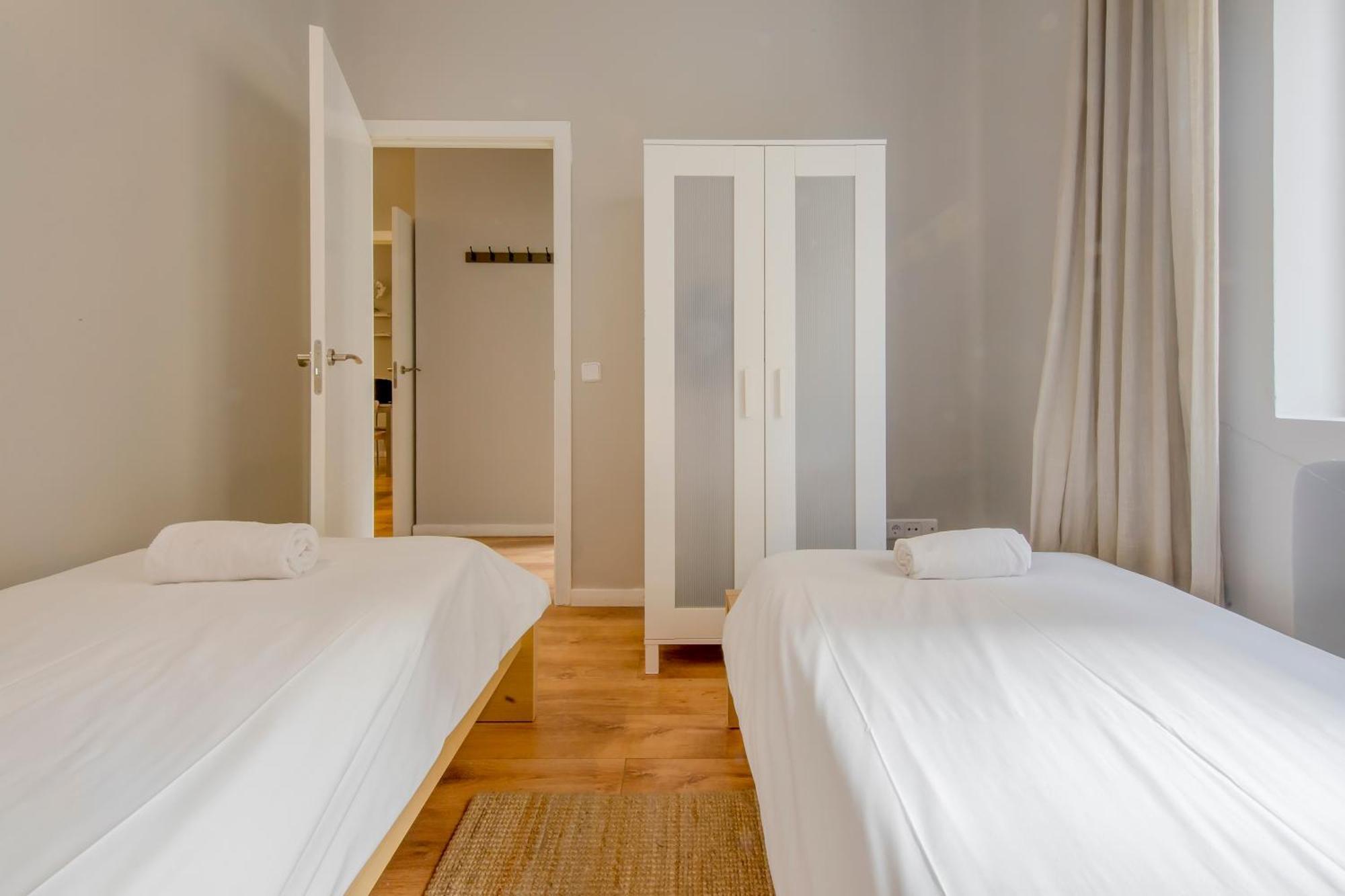 Excelente Piso De 3 Habitaciones En La Latina-Centro Madrid Exterior photo